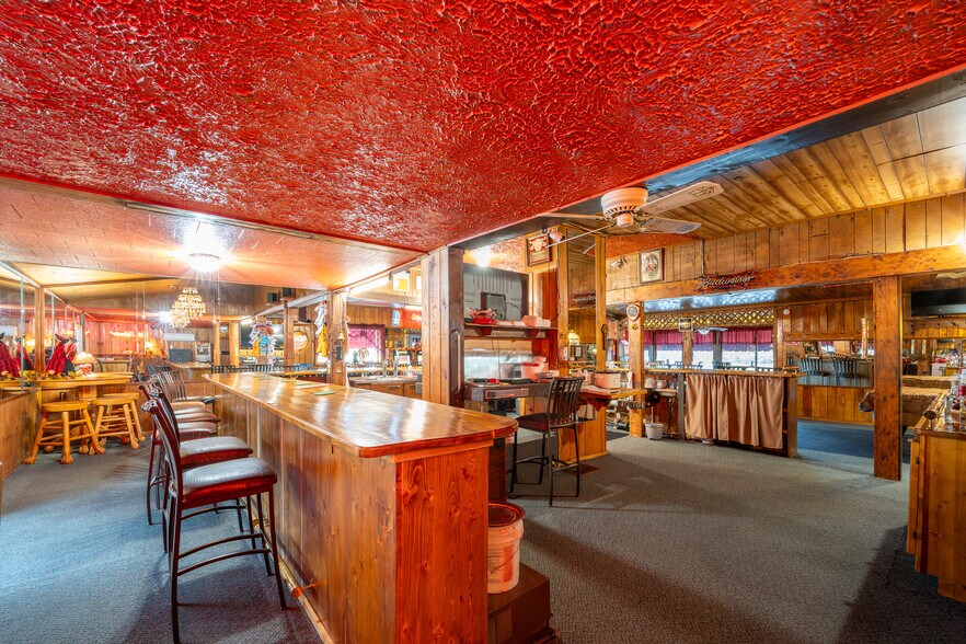 More Photos Of 608 N Chestnut St, Derry Restaurant For Sale