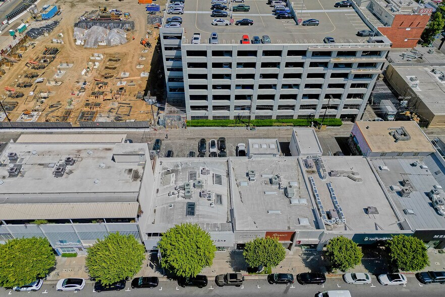 More Photos Of 130-134 S Robertson Blvd, Los Angeles Storefront For Sale