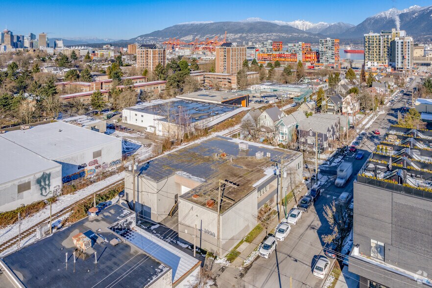 More Photos Of 1090 E Georgia St, Vancouver Warehouse For Sale