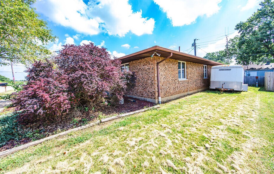 More Photos Of 1 Marty Ln, West Alexandria Medical For Sale