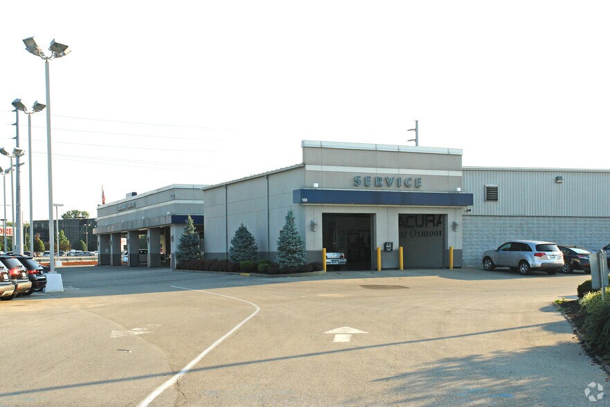 More Photos Of 100 Oxmoor Ct, Louisville General Retail For Sale