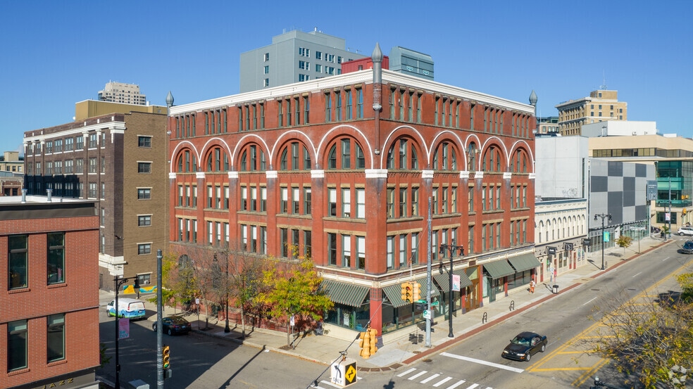 More Photos Of 25 S Division Ave, Grand Rapids Office For Sale