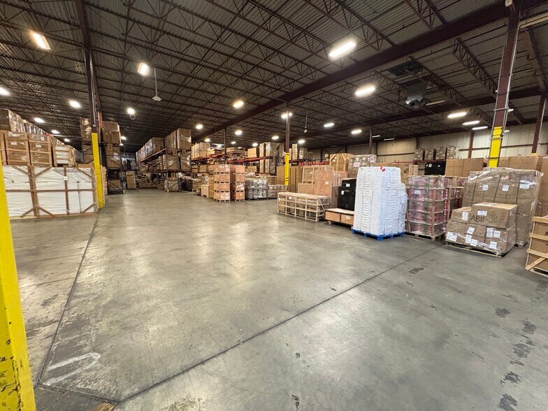 More Photos Of 45 Fernwood Ave, Edison Warehouse For Lease
