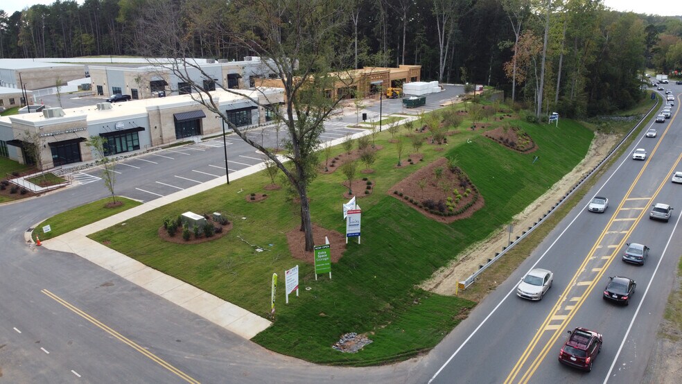 More Photos Of 360 Fort Mill, Fort Mill Unknown For Lease