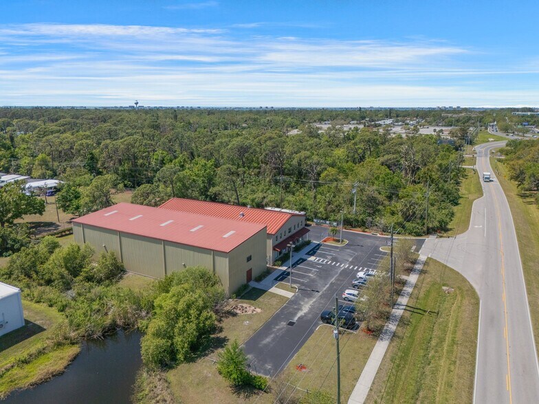 More Photos Of 1500 Desoto Rd, Sarasota Warehouse For Sale