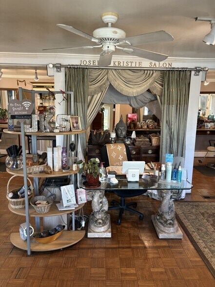 More Photos Of 4 Beck St NW, Atlanta Storefront Retail Office For Sale