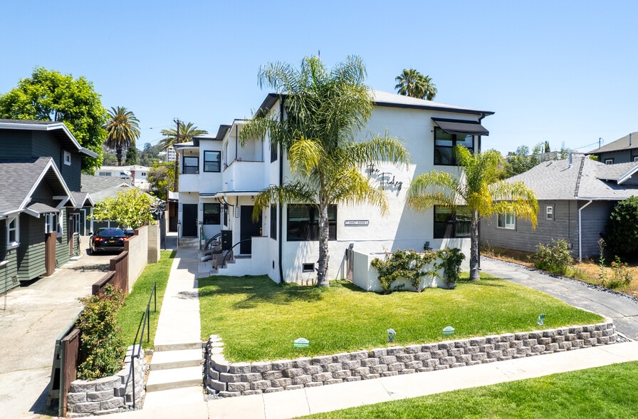 More Photos Of 4447 Finley Ave, Los Angeles Apartments For Sale