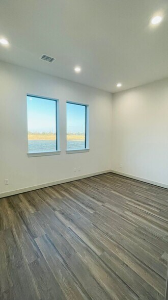 More Photos Of 21777 Merchants Way, Katy Unknown For Lease