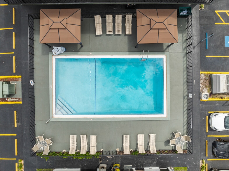 More Photos Of 3956 W Colonial Dr, Orlando Hotel For Sale