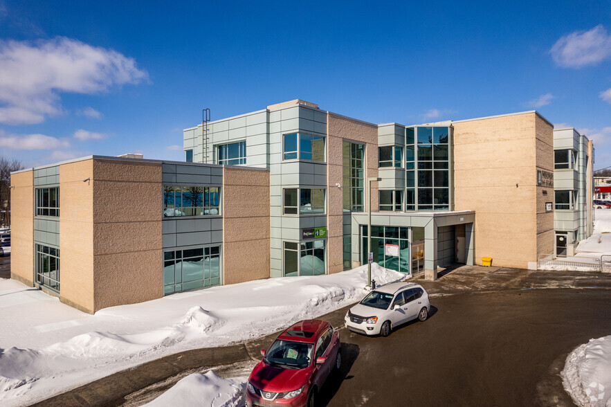 Primary Photo Of 200 Rue Durand, St-Jérôme Medical For Lease