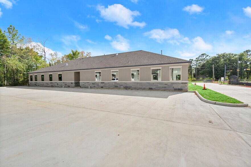 More Photos Of 12406 Spring Cypress Rd, Tomball General Retail For Lease