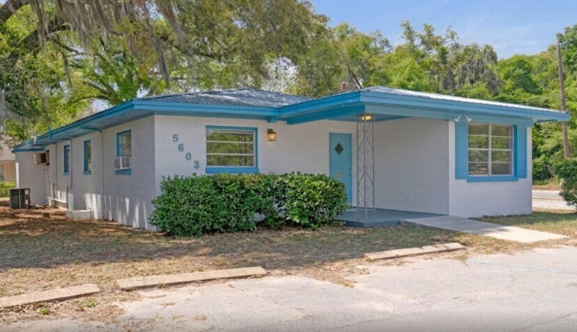 Primary Photo Of 5603 Stewart St, Milton Medical For Sale