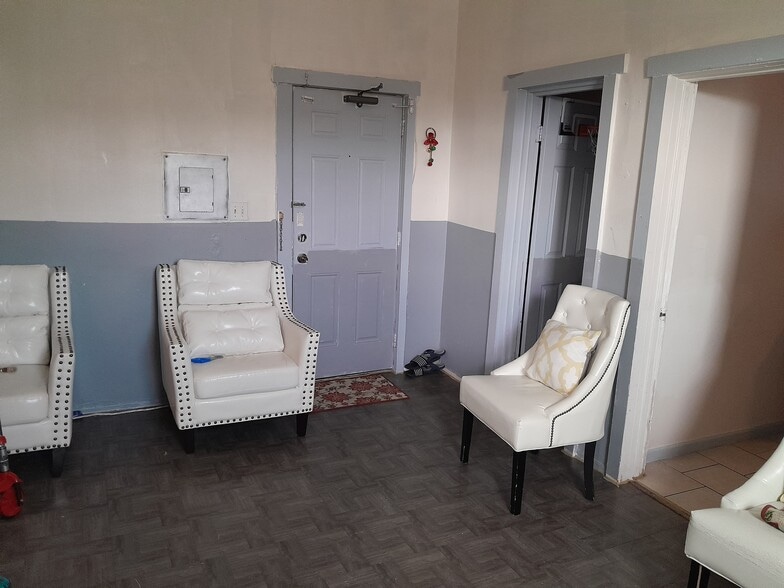 More Photos Of 36 Astor St, Newark Storefront Retail Residential For Lease