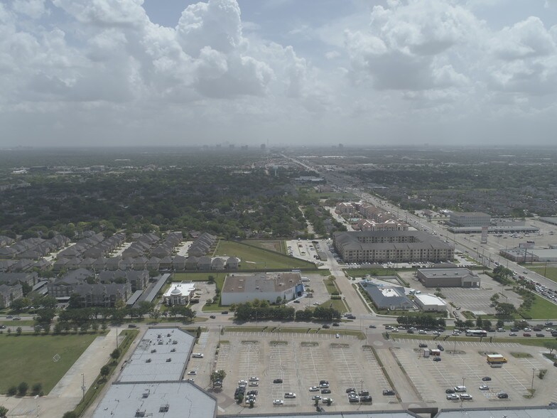 More Photos Of 2411 S Eldridge Pky, Houston Freestanding For Sale