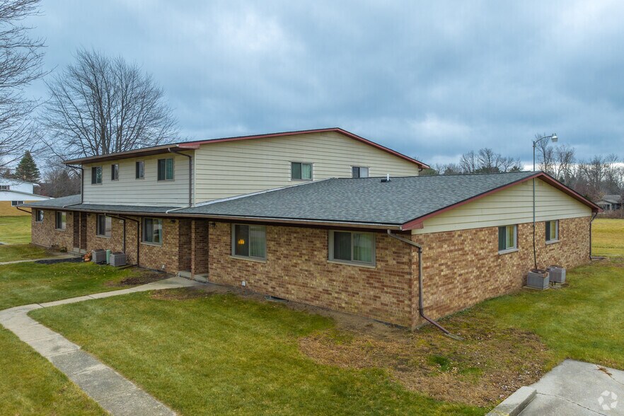 More Photos Of 1565 N Hickory Rd, Owosso Apartments For Sale