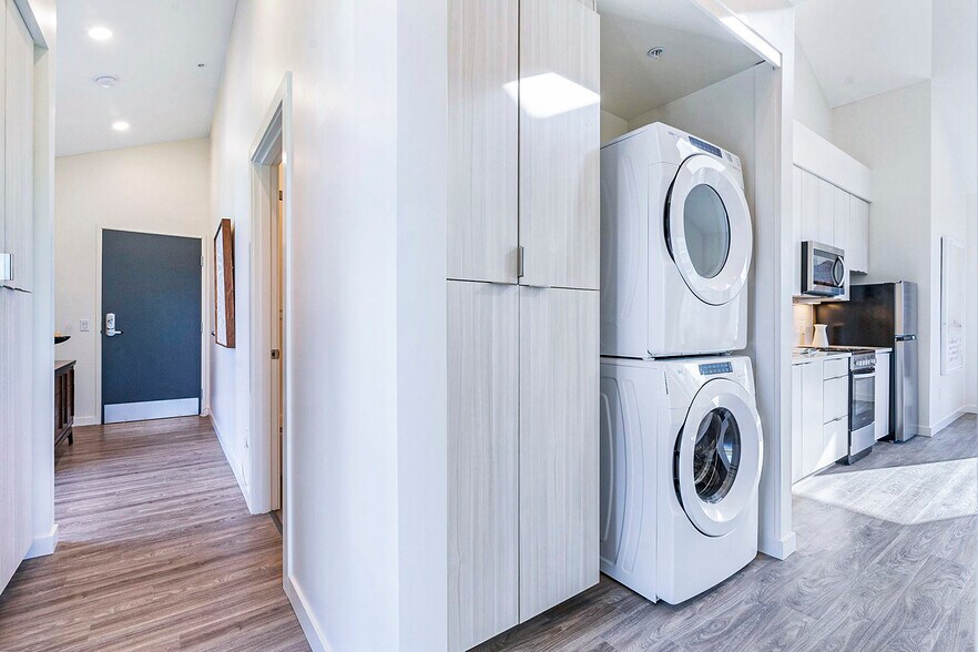 More Photos Of 5880 N Greeley Ave, Portland Apartments For Sale