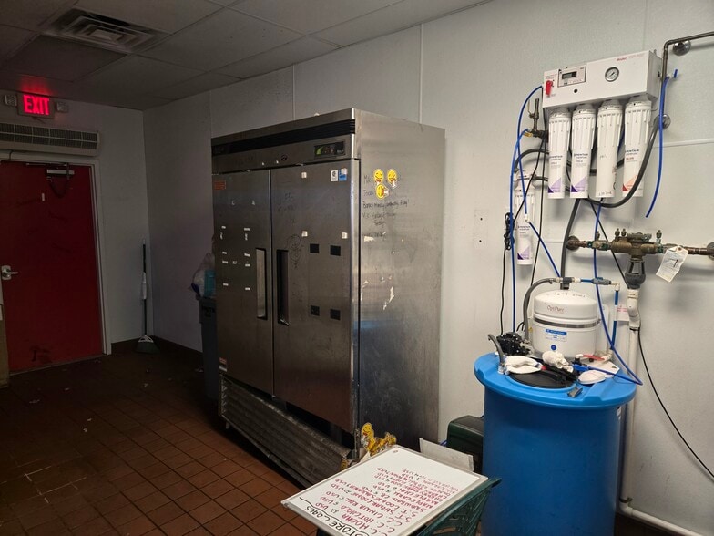 More Photos Of 4740 S Colony Blvd, The Colony Freestanding For Lease
