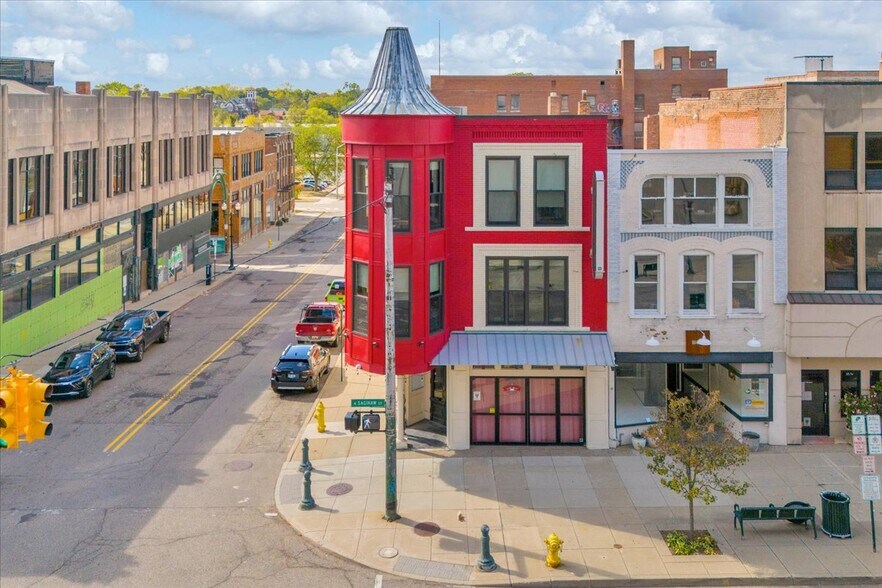 Primary Photo Of 31 N Saginaw St, Pontiac Storefront Retail Office For Lease