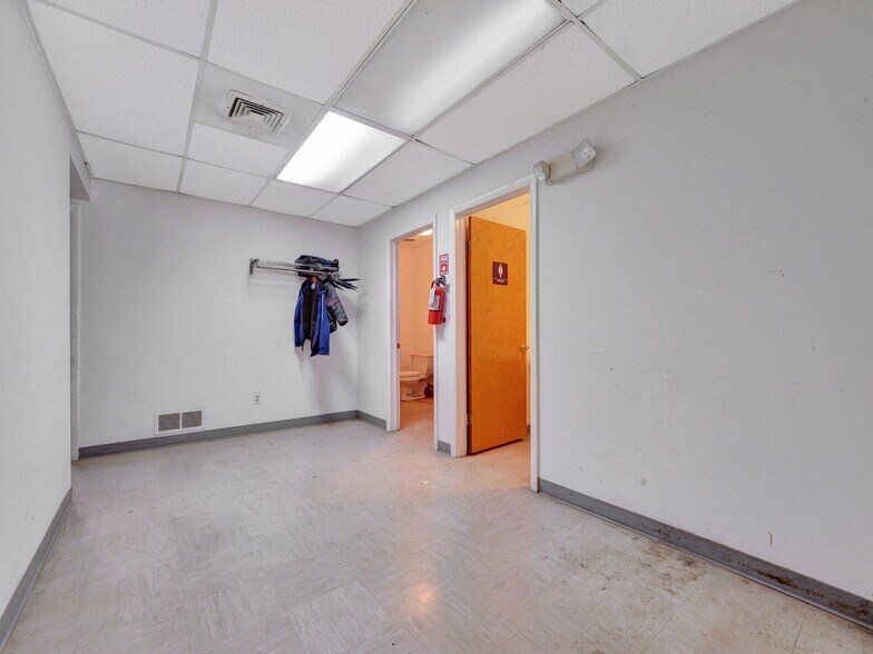 More Photos Of 239 US-206, Sandyston Manufacturing For Sale