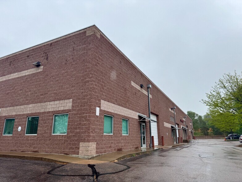 More Photos Of 1075 Ford St, Colorado Springs Warehouse For Lease
