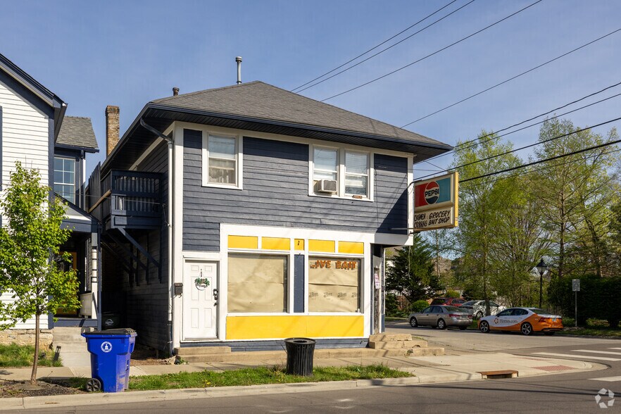 More Photos Of 201 S B St, Hamilton Flex For Lease