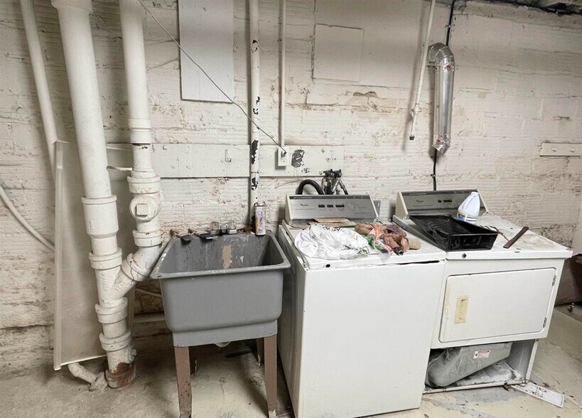 More Photos Of 919 W 3rd St, Peoria Apartments For Sale