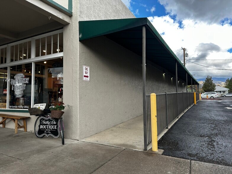 More Photos Of 1020 N Main St, Cottonwood General Retail For Sale