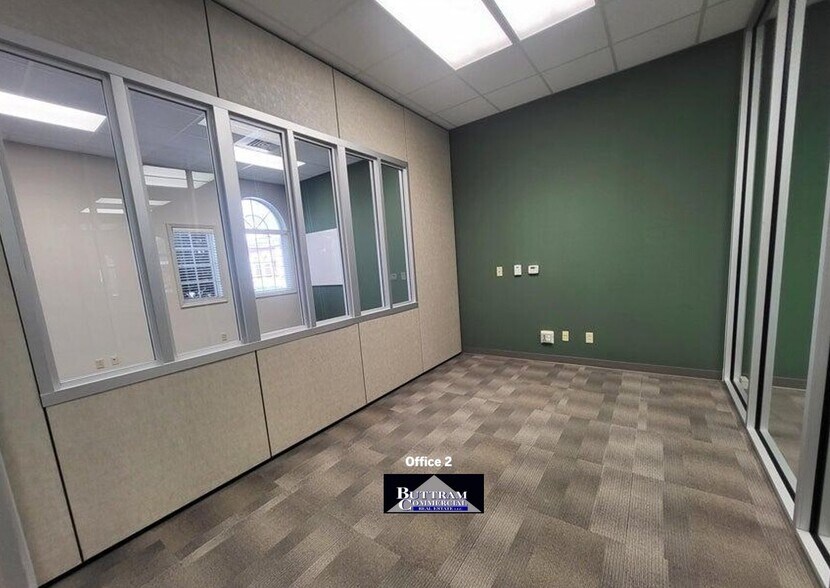 More Photos Of 2318 E 32nd St, Joplin Office For Lease