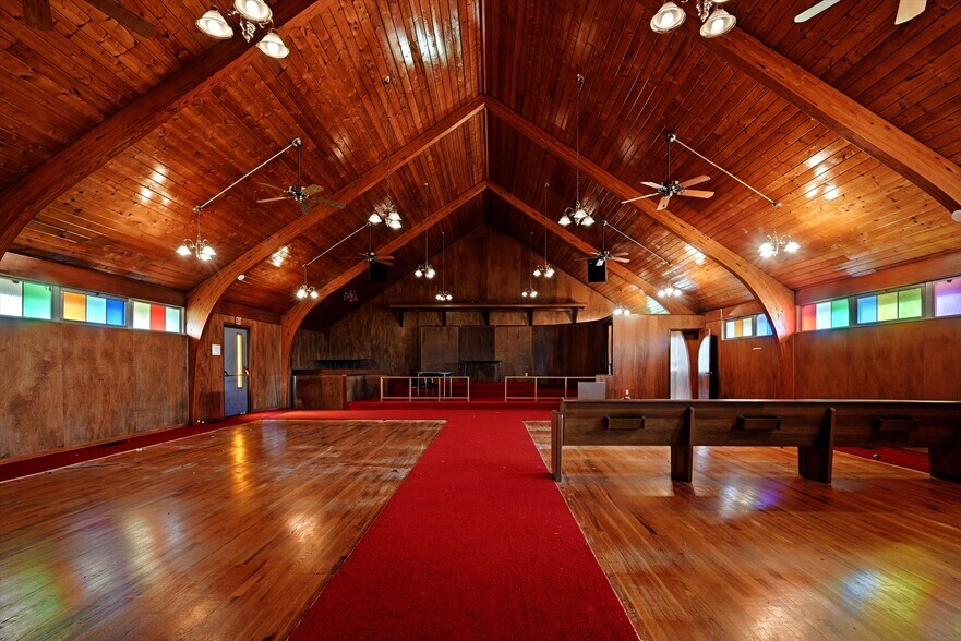 More Photos Of 105 Goldenrod Ave, Ozawkie Industrial For Sale