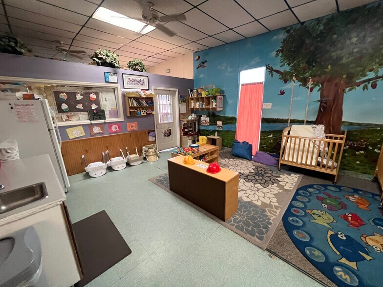 More Photos Of 1221 NW 29th St, Oklahoma City Daycare Center For Sale