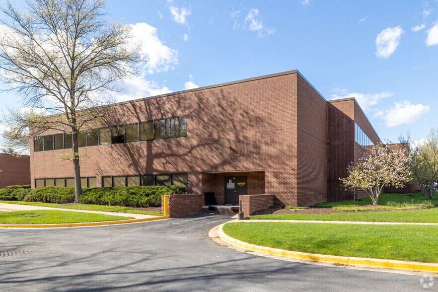 More Photos Of 7520 Standish Pl, Rockville Office For Lease
