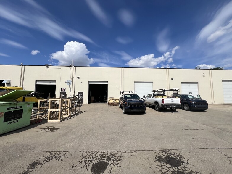 More Photos Of 16303-16321 132 Av NW, Edmonton Warehouse For Lease