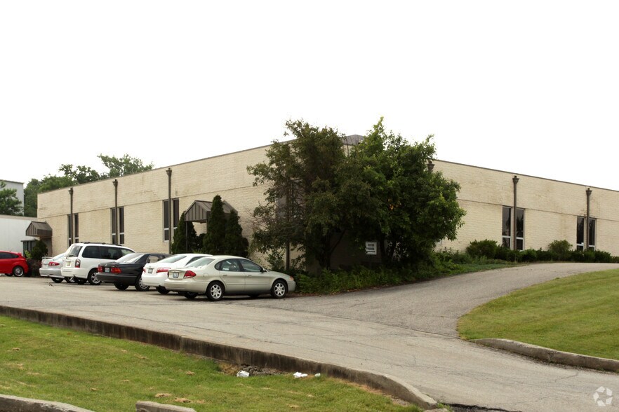 More Photos Of 2105 Production Dr, Louisville Manufacturing For Sale