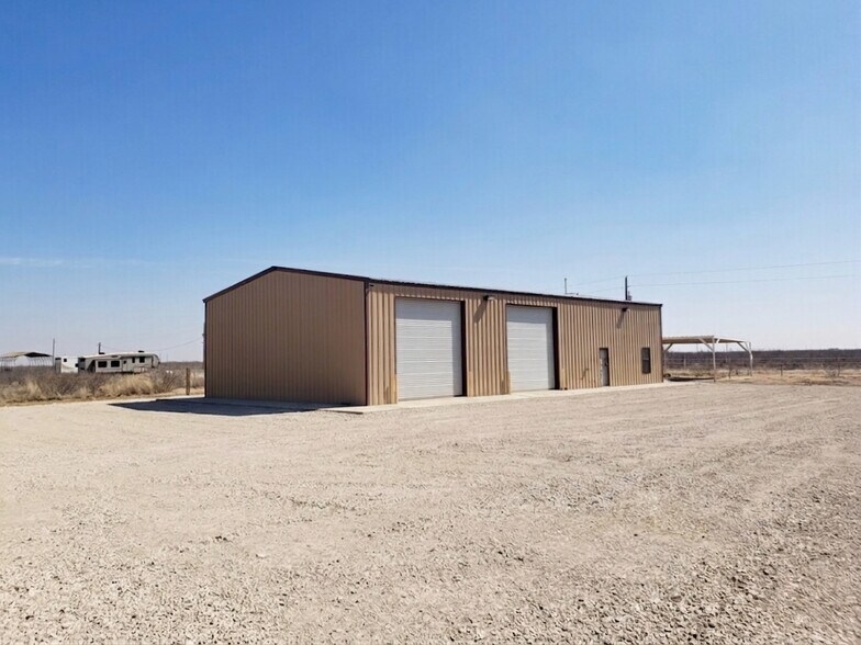 More Photos Of 190 County Rd 419, Pecos Service For Lease