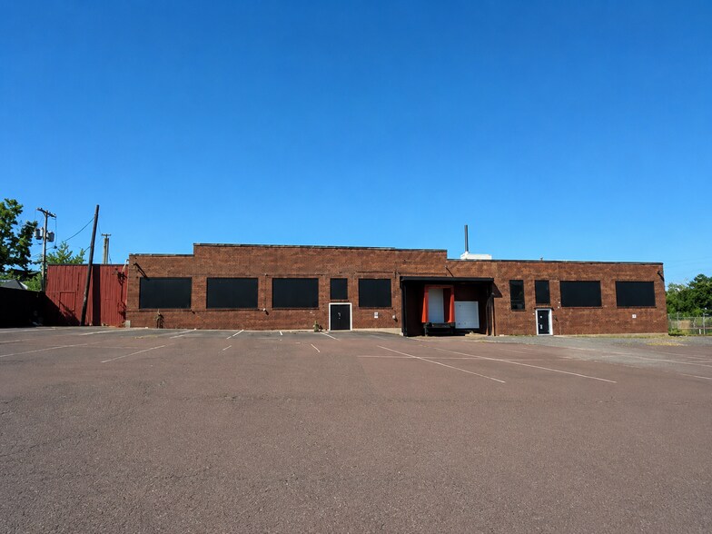 Primary Photo Of 201 Kriebel Ave, Lansdale Warehouse For Lease