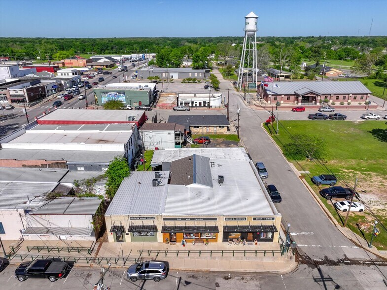 More Photos Of 175 N Capitol St, Canton General Retail For Sale