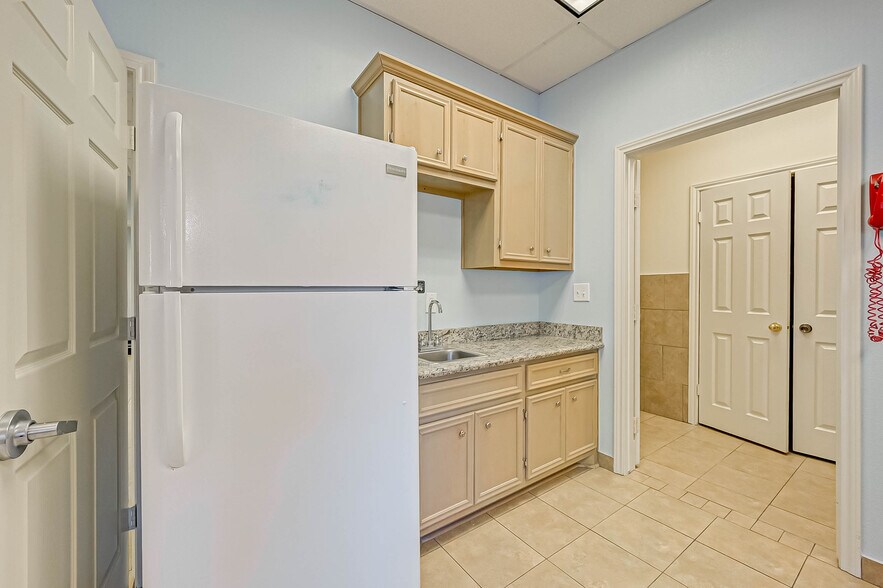 More Photos Of 2105 Cypress Landing Dr, Houston Daycare Center For Sale