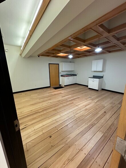 More Photos Of 4405 Dorchester Rd, Charleston Freestanding For Lease
