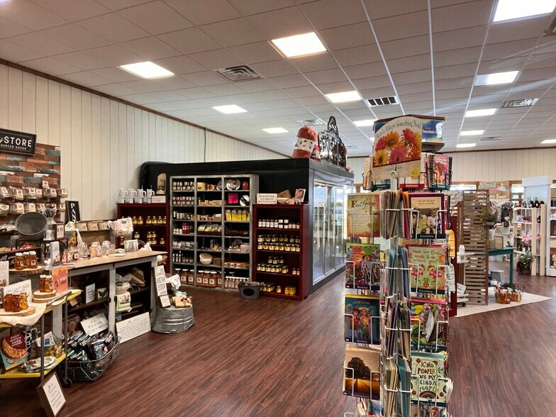 More Photos Of 409 E Central Ave, Comanche Garden Center For Sale