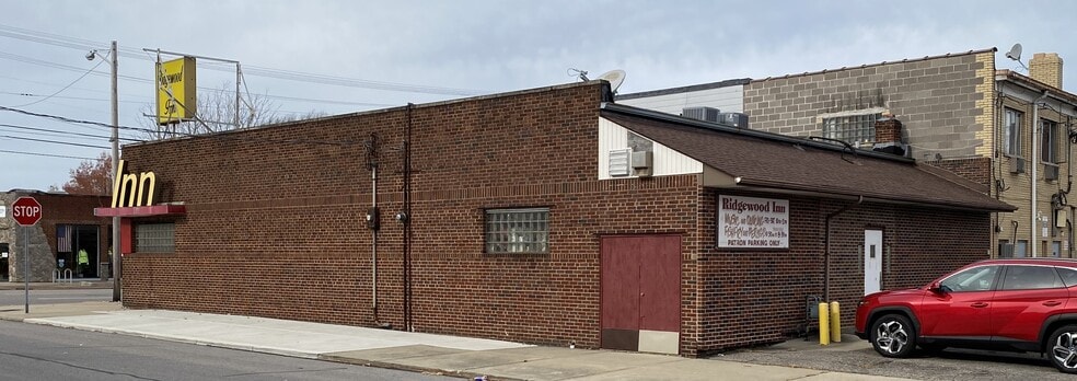 More Photos Of 5759 Ridge Rd, Parma Bar For Sale