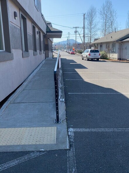 More Photos Of 1901 Garden Ave, Eugene Coworking Space