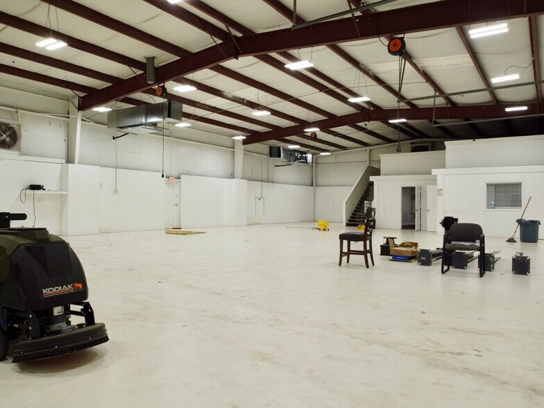 More Photos Of 2380 Rockaway Industrial Blvd, Conyers Light Distribution For Lease