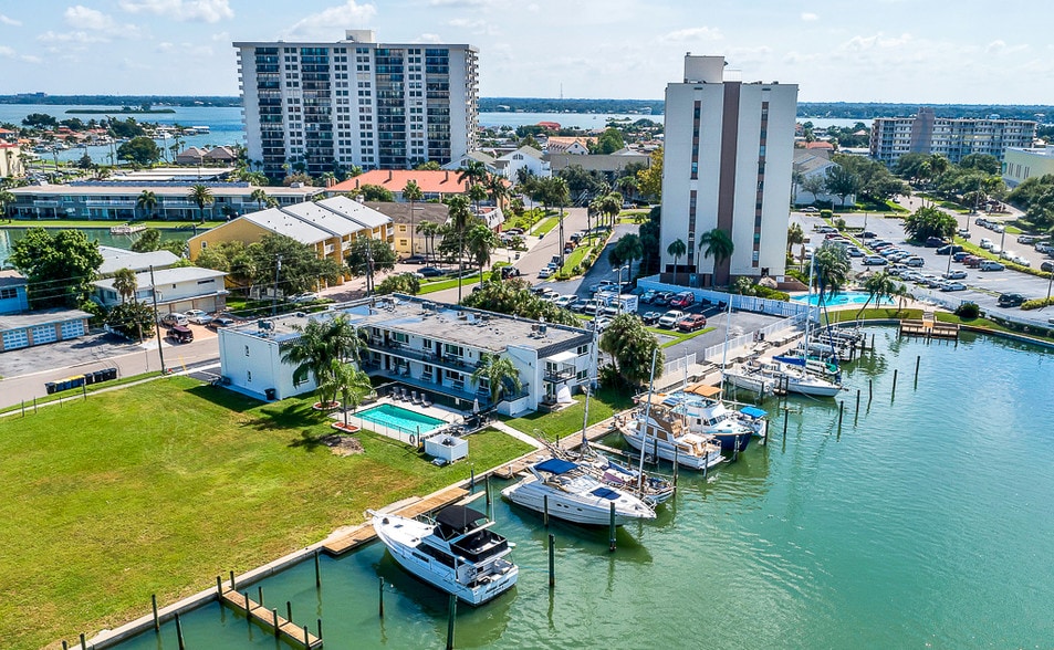 More Photos Of 223 Dolphin Pt, Clearwater Apartments For Sale