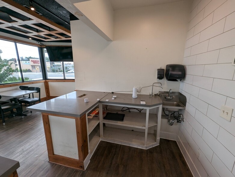 More Photos Of 2603 Tyler Ave, South El Monte Fast Food For Sale