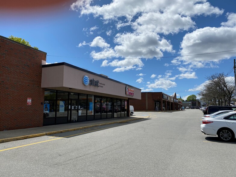 Primary Photo Of 196 Main St, Stoneham Restaurant For Lease