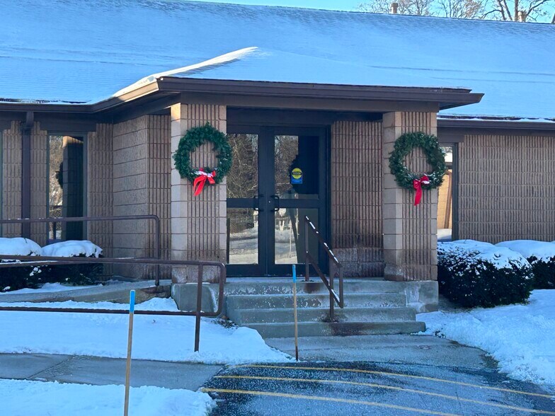 Primary Photo Of 2211 Lyell Ave, Rochester Office For Sale