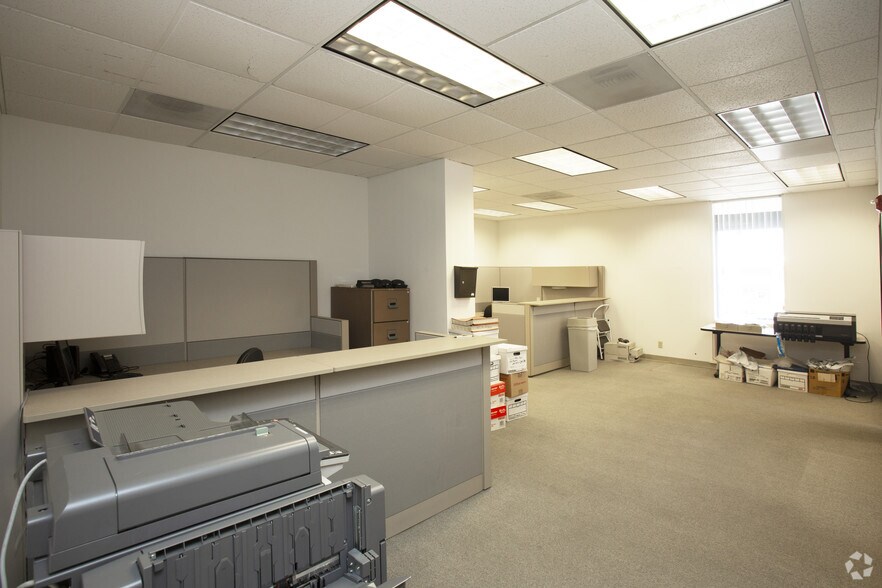 More Photos Of 601 N Golden Circle Dr, Santa Ana Medical For Sale