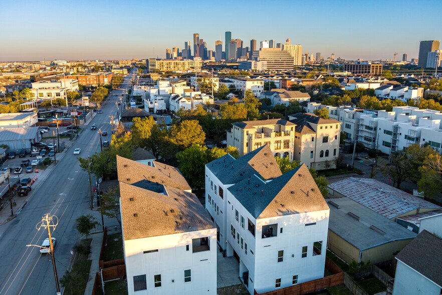 More Photos Of , Houston Multifamily For Sale