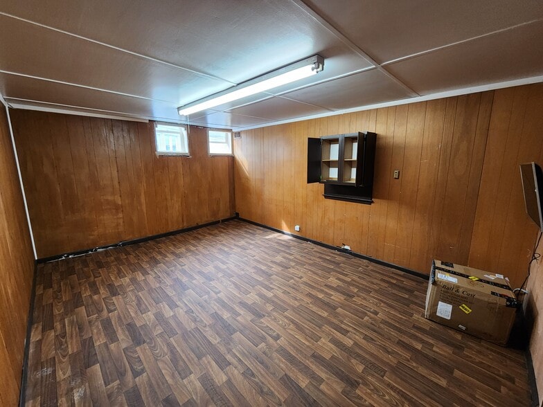 More Photos Of 744 Park Ave, Syracuse Warehouse For Sale