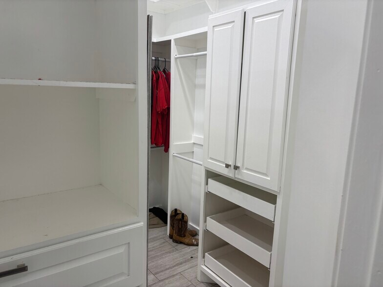 More Photos Of 10101 Highway 87, Lubbock Warehouse For Sale